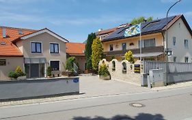 Ferienwohnungen Lerchl